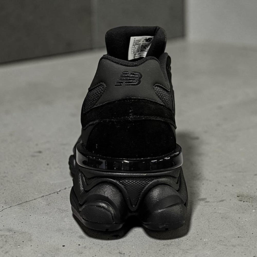 New Balance 9060 Cordura • Total Black
