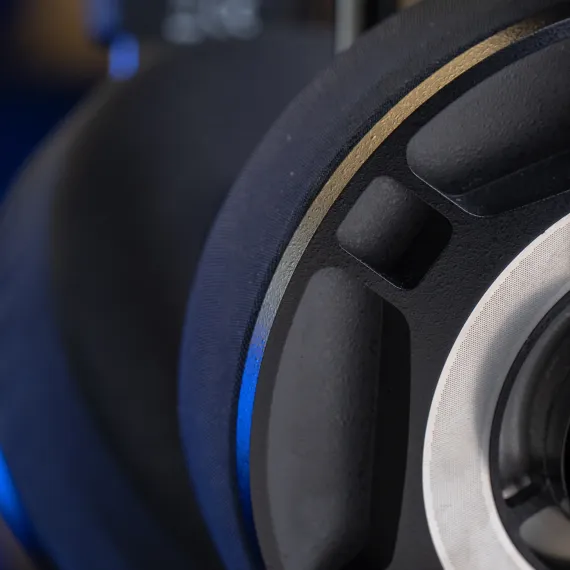 Final Audio D8000 Black