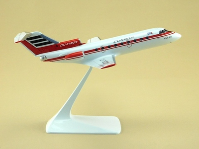 Модель самолета Як-40 (М1:72, Cubana)