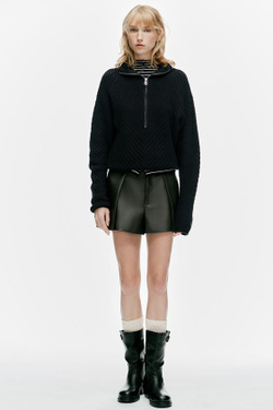 ZARA ШОРТЫ ИЗ ИСКУССТВЕННОЙ КОЖИ СО СКЛАДКАМИ, ТЕМНО-ЗЕЛЕНЫЙ