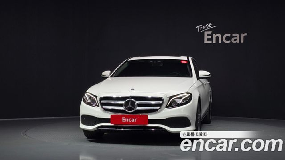Mercedes-Benz E-Class E300 4MATIC AV Intelligent Drive — 2017