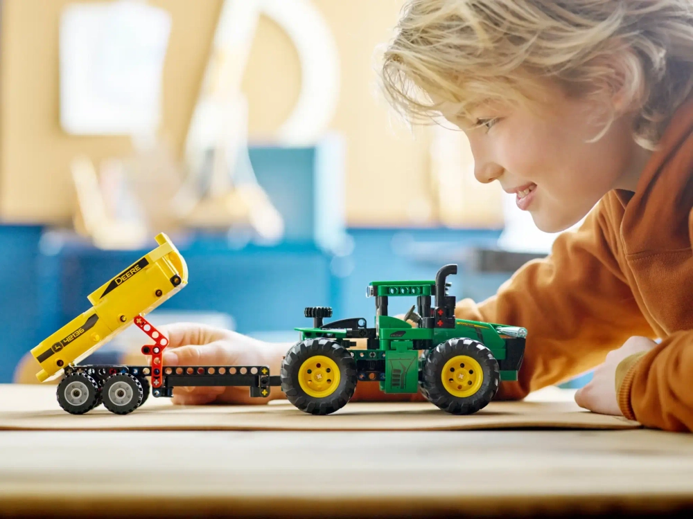 Конструктор LEGO Technic 42136 Полноприводный трактор John Deere 9620R