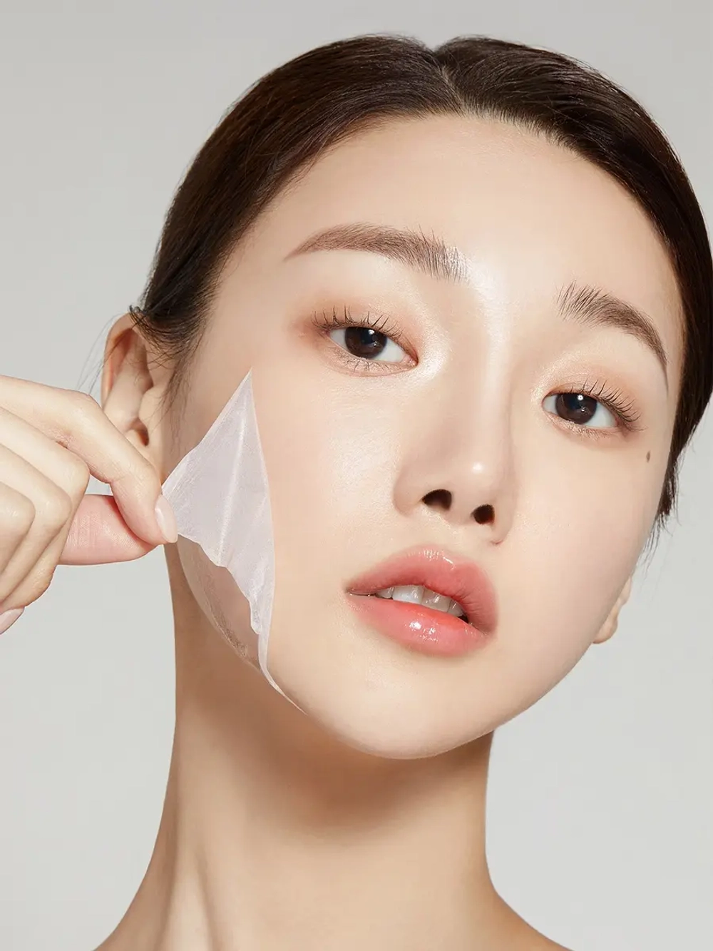 Medicube Ночная коллагеновая маска-пленка для лифтинг-эффекта и сияния кожи Collagen Night Wrapping Mask 75 мл