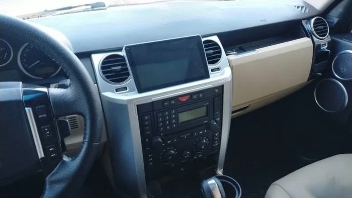 Магнитола для Land Rover Discovery 3 2005-2009 (прямые углы) - FarCar S500-TS20 монитор 9.5" 2K QLED на Android 14, Быстрейшая, CarPlay, 4G SIM-слот