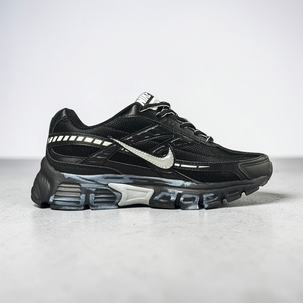 Nike Initiator • Black Metallic