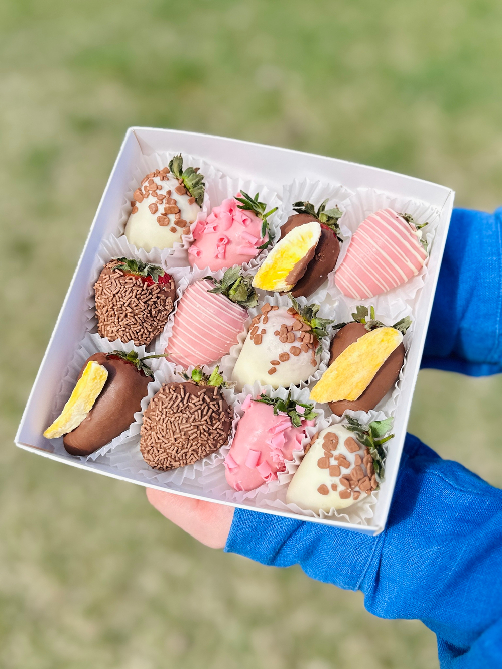 Клубника в шоколаде "Mango" , набор 9-12 шт
