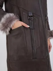 Дубленка зимняя с капюшоном натуральная