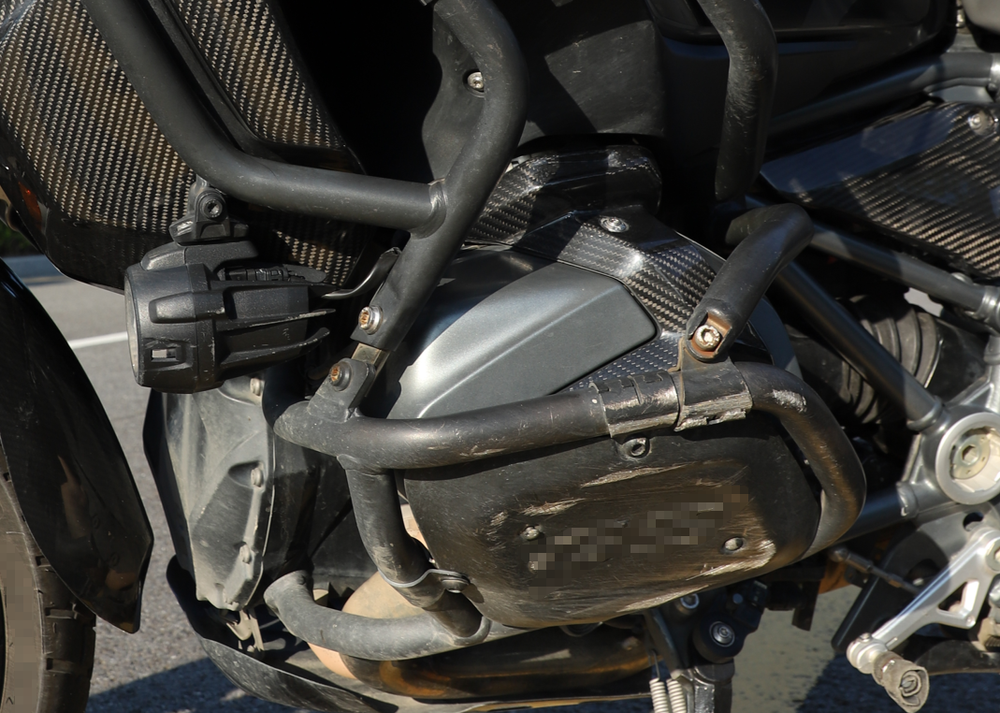 Карбоновые накладки двигателя для BMW R1250GS Adventure 2019-2023