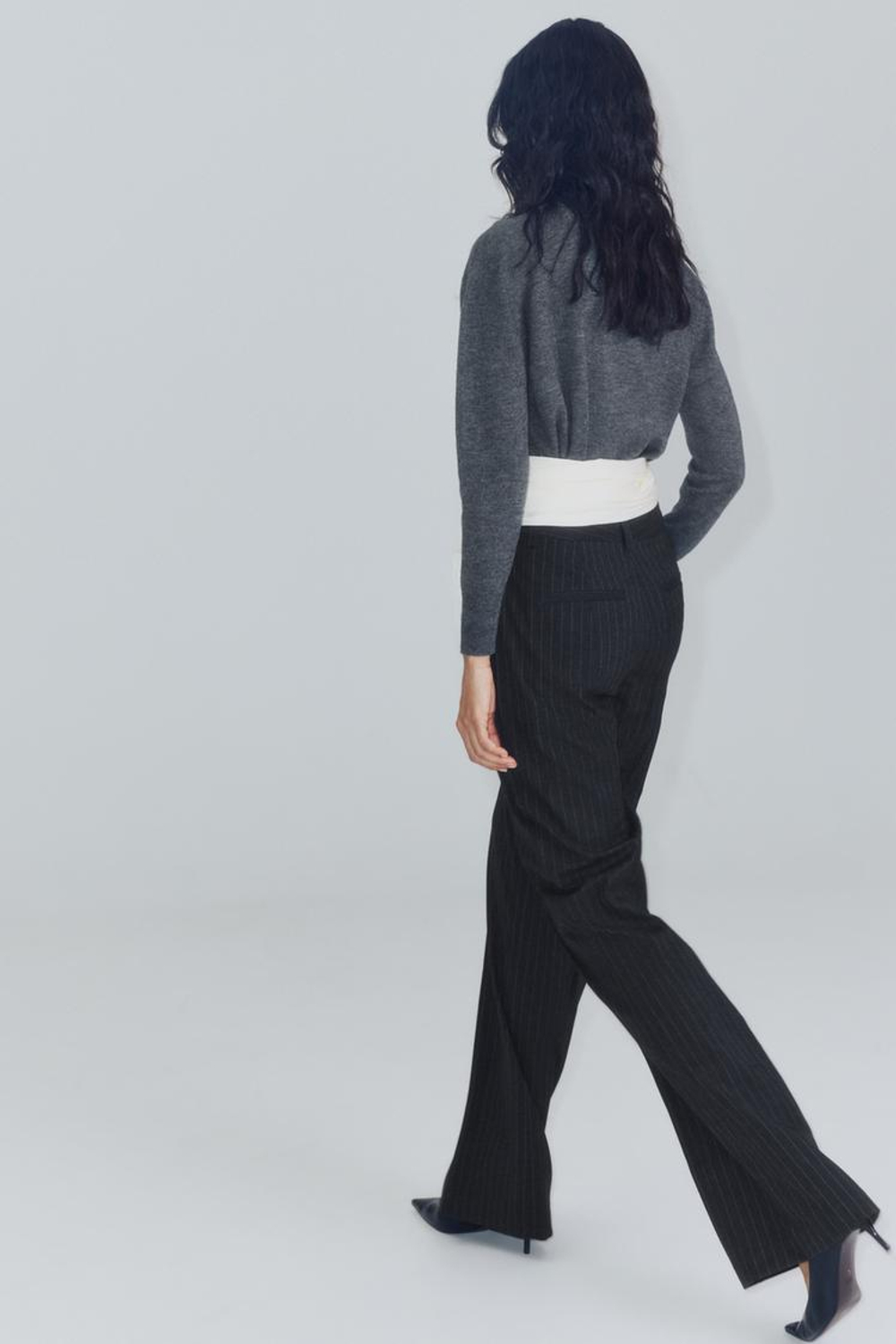 ZARA БРЮКИ В ТОНКУЮ ПОЛОСКУ С ВЫСОКОЙ ПОСАДКОЙ — ZW COLLECTION, СЕРЫЙ
