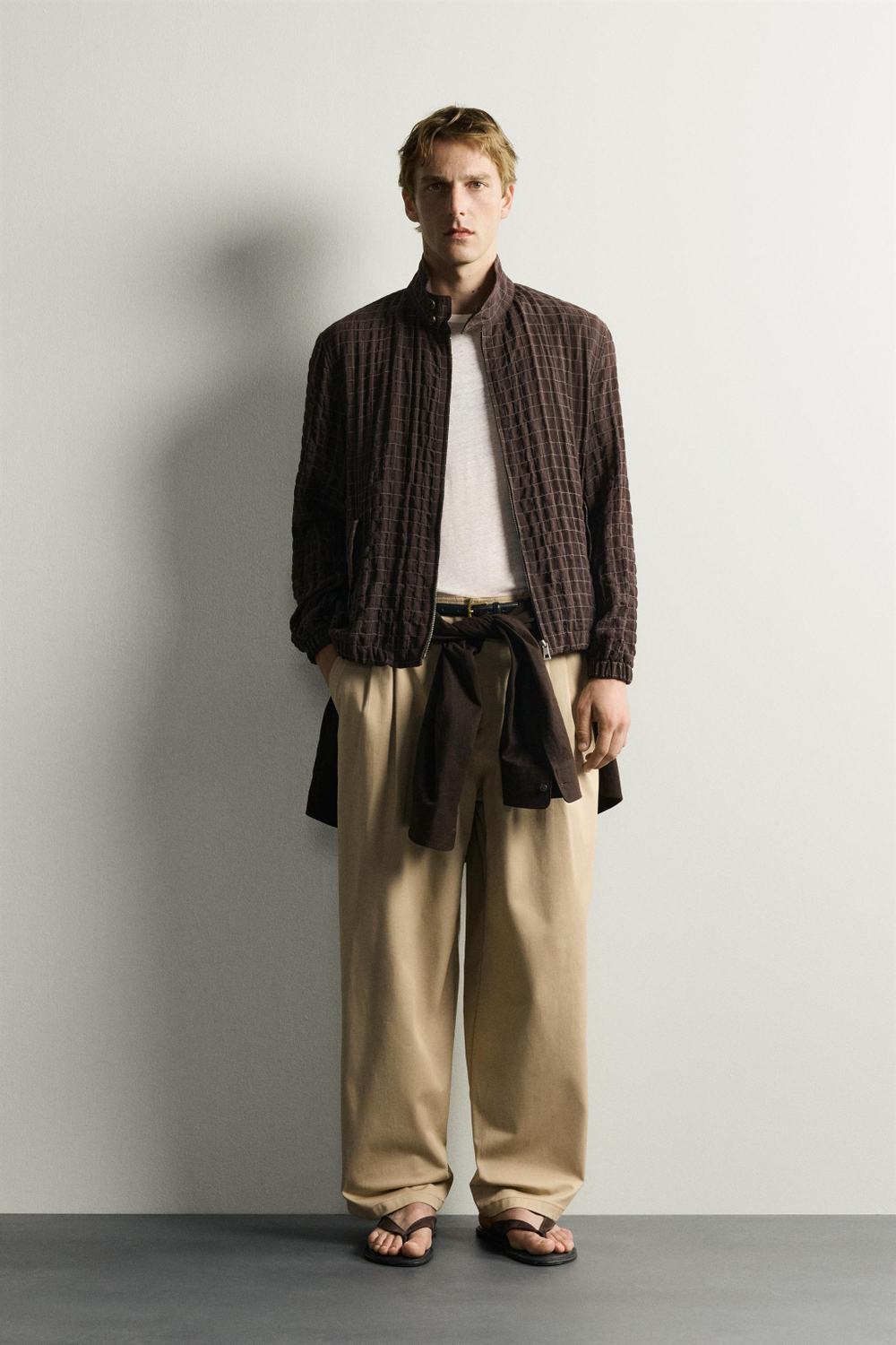 УКОРОЧЕННАЯ КУРТКА В КЛЕТКУ — ZARA