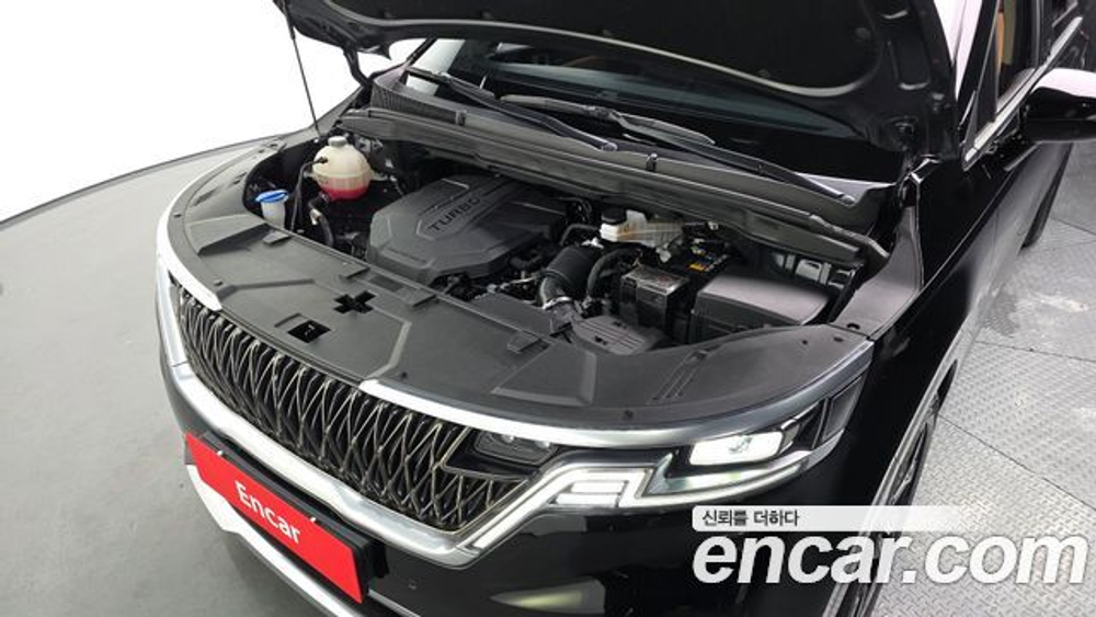 KIA Canival 9-Seater Signature — 2021