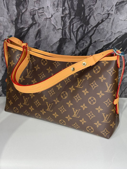 Сумка Louis Vuitton