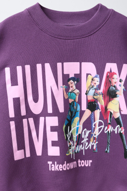 ZARA ТОЛСТОВКА С ПРИНТОМ KPOP DEMON HUNTERS™ NETFLIX ©, ЛИЛОВЫЙ