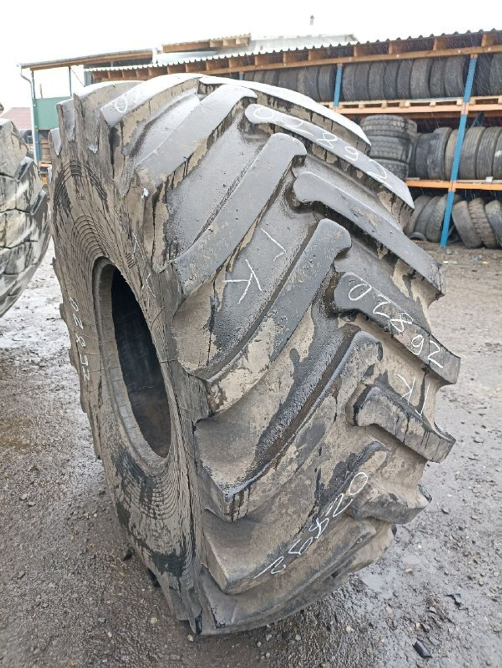 28.1R26 Voltyre ФД-12М шина б/у