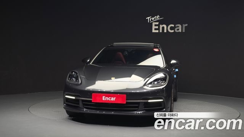 Porsche Panamera 3.0 AWD — 2020