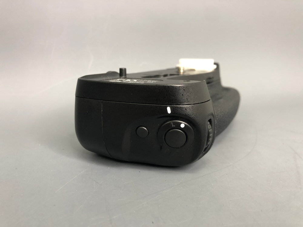 Nikon MB-D18 For Nikon D850