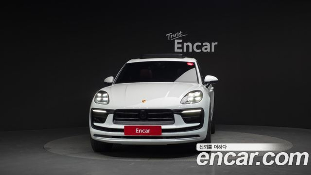 Porsche Macan 2.9 S — 2023