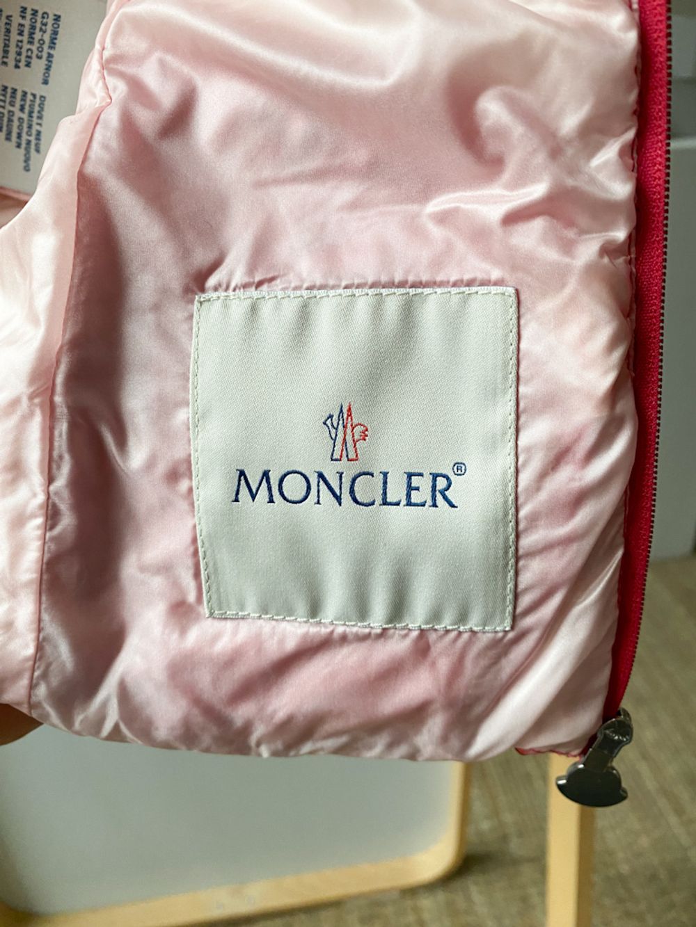 Пуховый жилет Moncler, 98-104