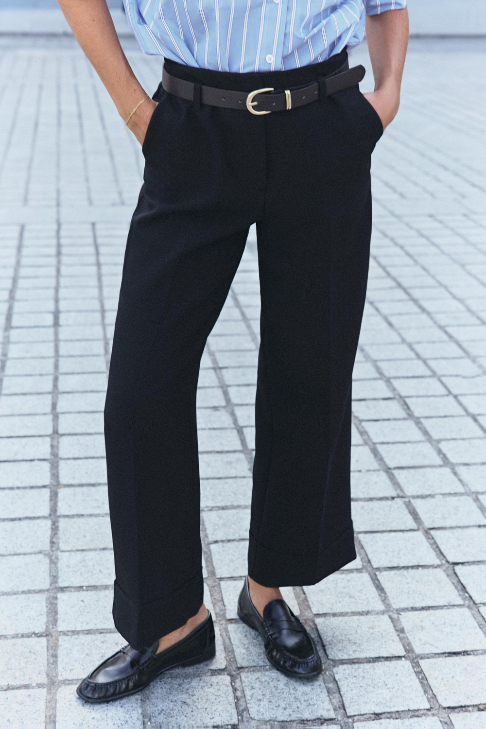 БРЮКИ С ОТВОРОТАМИ — ZARA