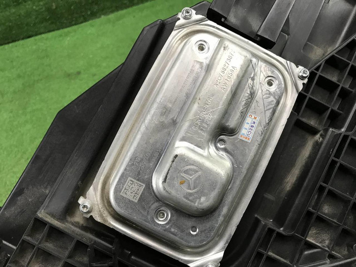 Фара правая Mercedes GLE V167 (2018-2024) LED