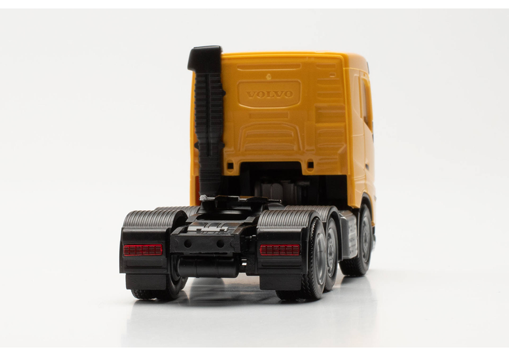 Тягач Volvo FH FD 2020, кукурузно-желтый