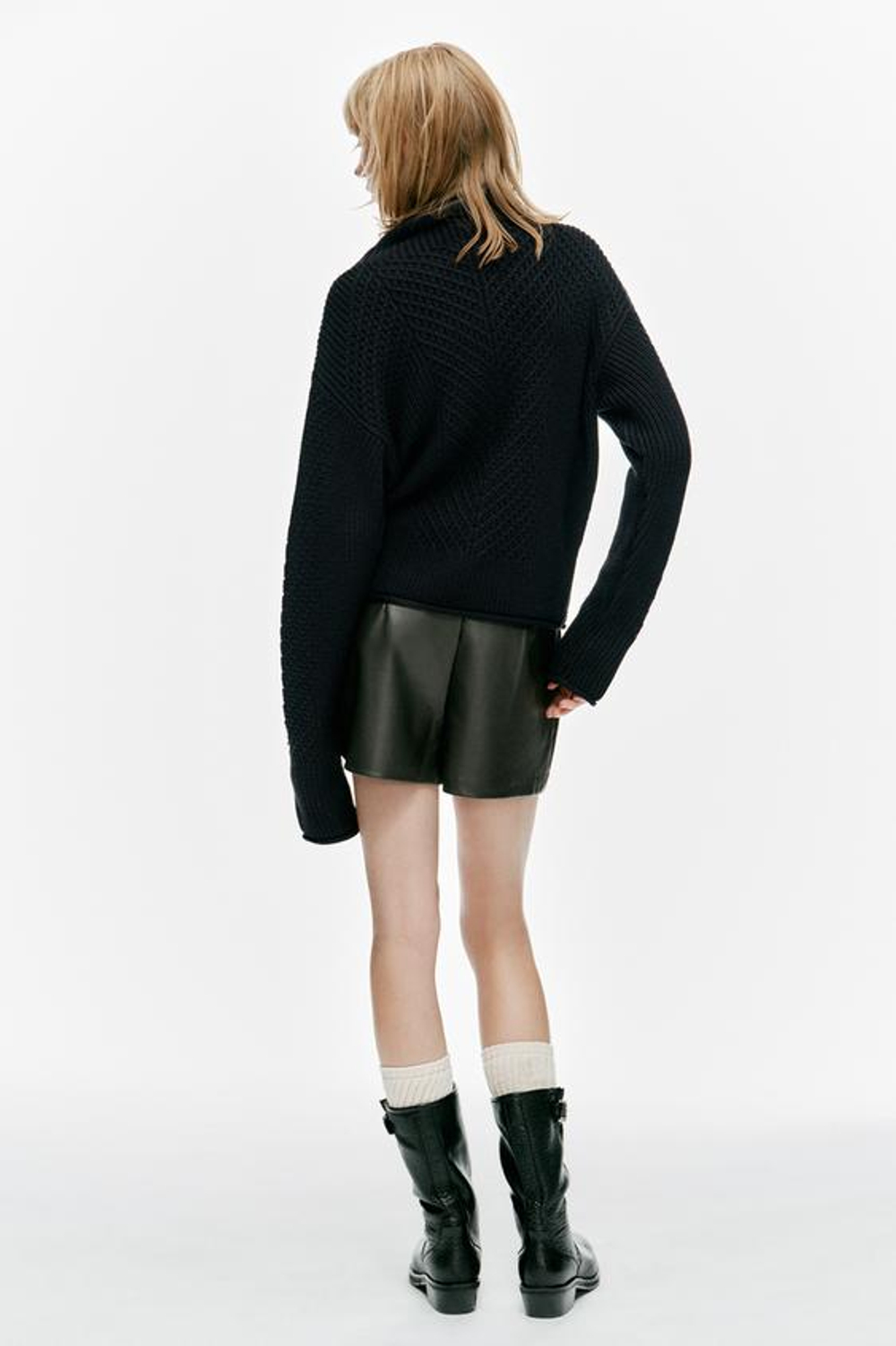 ZARA ШОРТЫ ИЗ ИСКУССТВЕННОЙ КОЖИ СО СКЛАДКАМИ, ТЕМНО-ЗЕЛЕНЫЙ