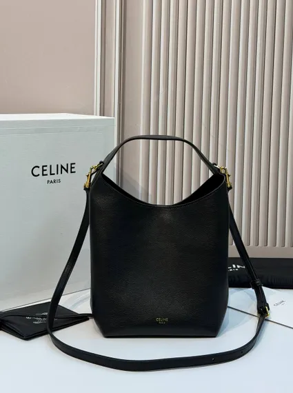 Сумка CELINE SMALL HOBO IN SUPPLE SMOOTH CALFSKIN