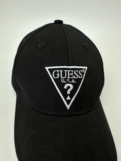 Бейсболка Guess