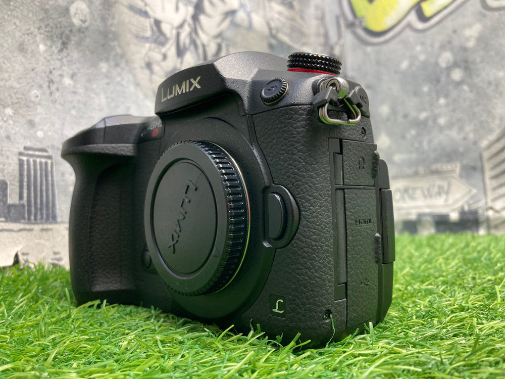 Panasonic Lumix DC-GH5S