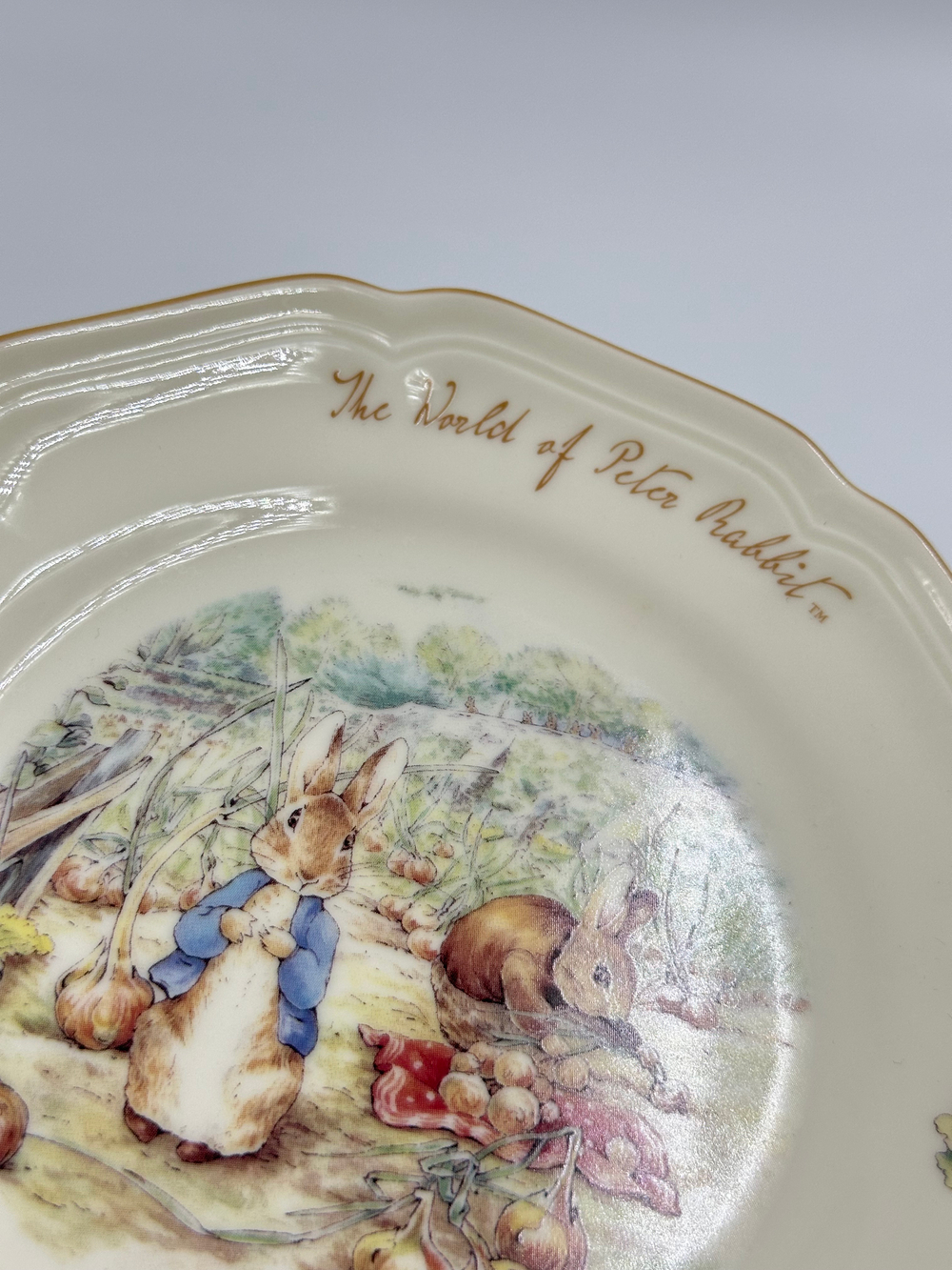 Тарелка The World of Peter Rabbit