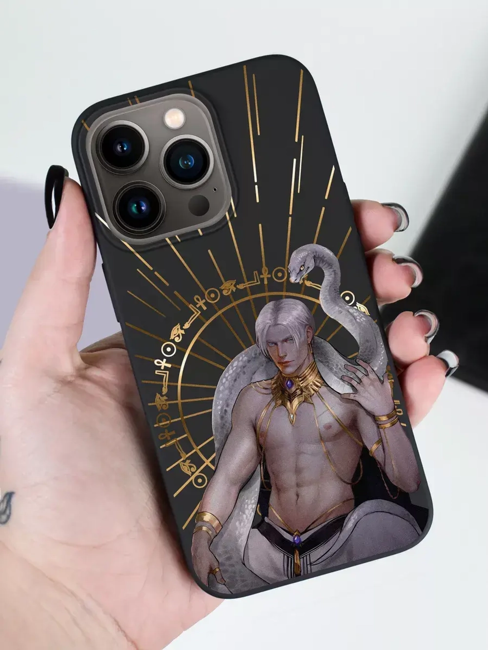 Чехол на iPhone 13 Pro с принтом