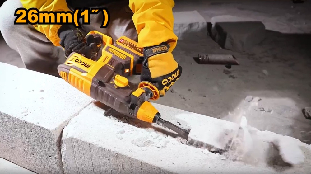 Аккумуляторный бесщеточный перфоратор SDS-Plus INGCO CRHLI202682 INDUSTRIAL 20 В 2.5 Дж 2x4 Ач