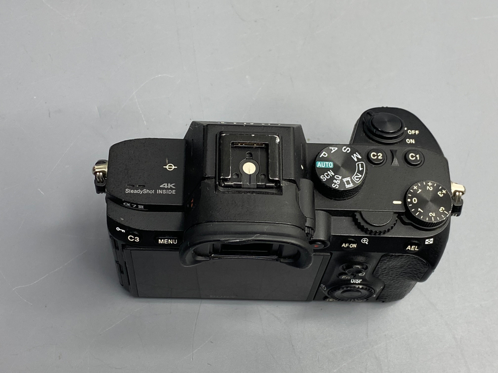 Sony A7 III 140K кадров