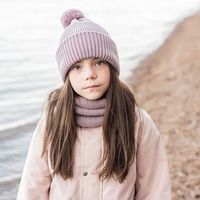 Шапка с двойным отворотом и помпоном "Пепельная роза" подростковая