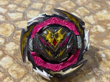 Волчок Dynamite Belial из набора B182 от Takara Tomy