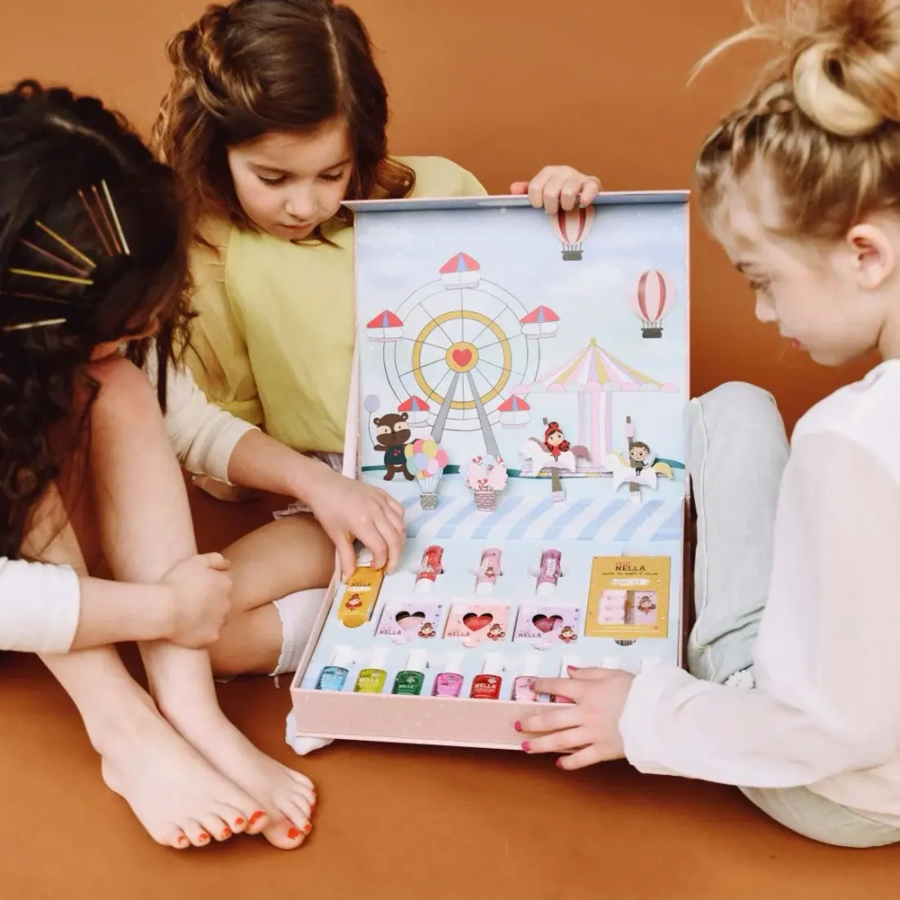 Набор Miss Nella Pop Up Circus Case