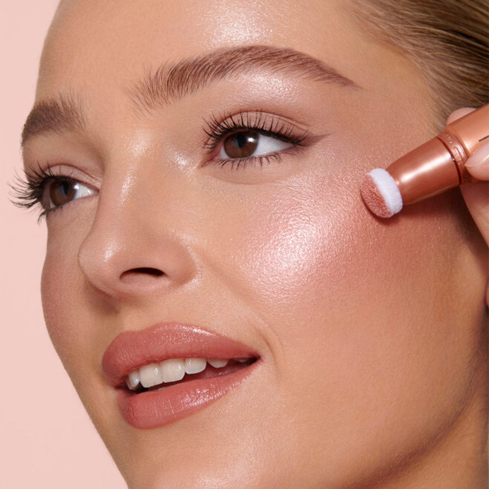 CHARLOTTE TILBURY Кремовые румяна Peachgasm