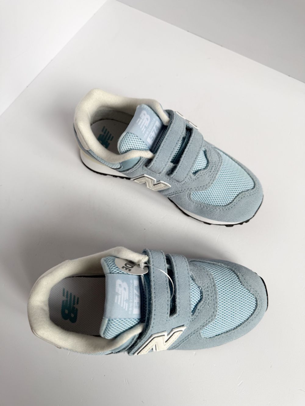 Новые кроссовки New Balance, 30
