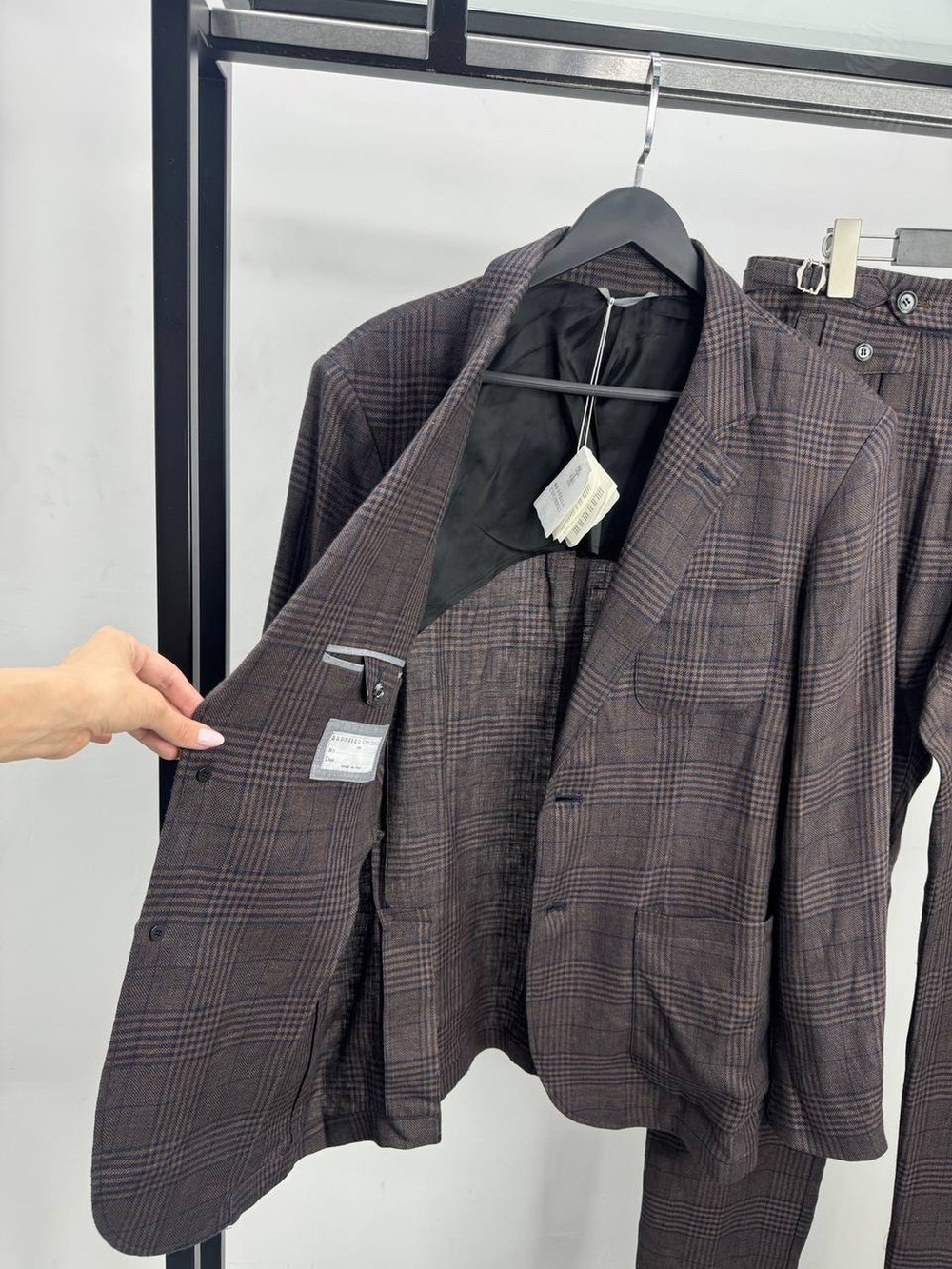 Льняной костюм Brunello Cucinelli