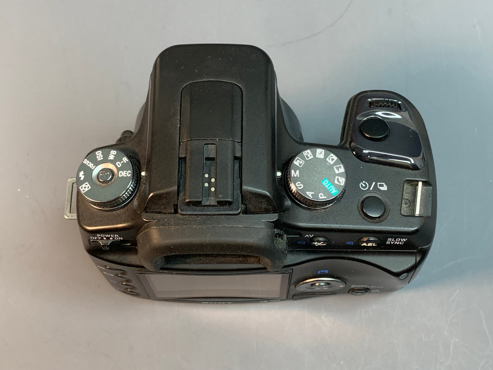 Sony Alpha DSLR-A100 body