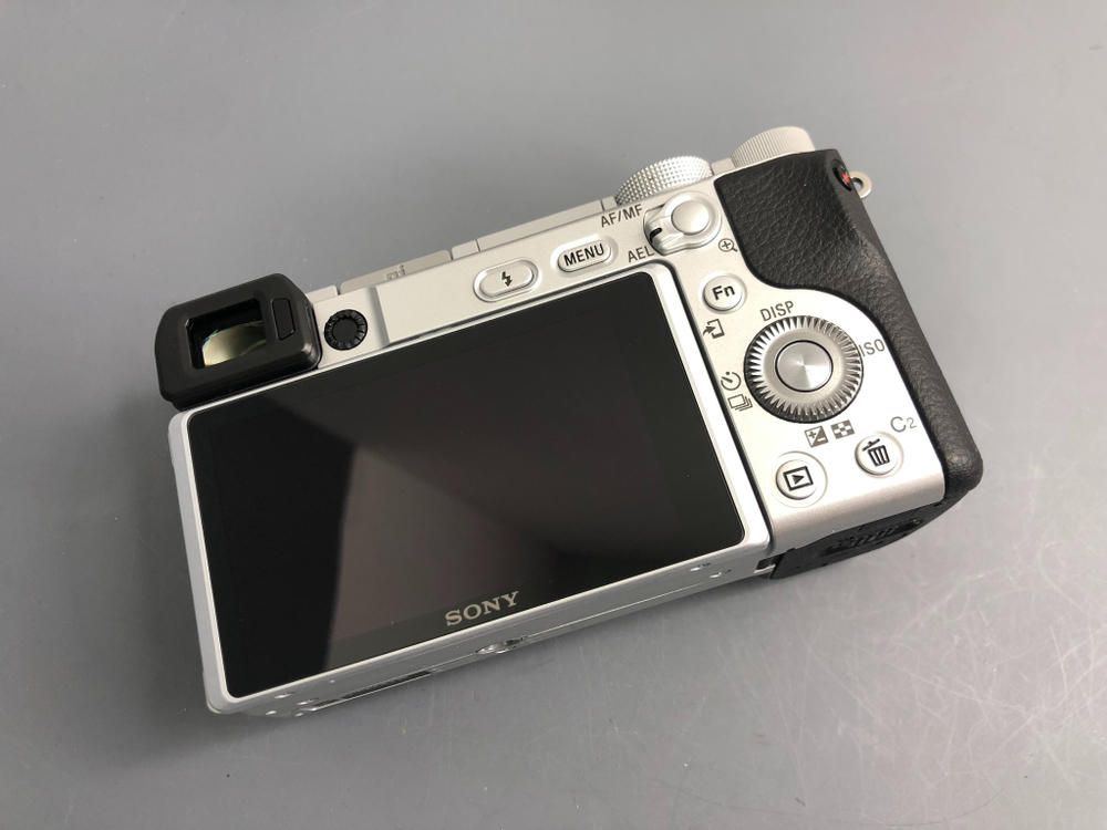 Sony A6400 kit 16-50mm (260 кадров)