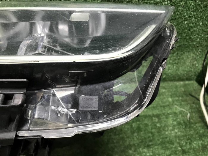Фара правая BMW X1 F48 (2015-2019) LED