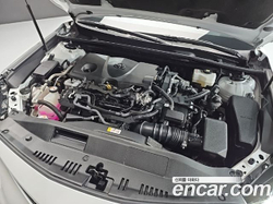Toyota Camry 2.5 LE Hybrid — 2024