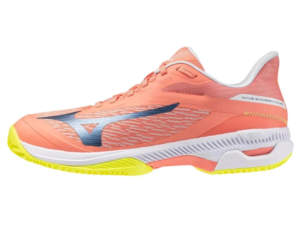 Женские кроссовки для padel Mizuno Wave Exceed Court Padel - desert flower/wild wind/yellow jasper