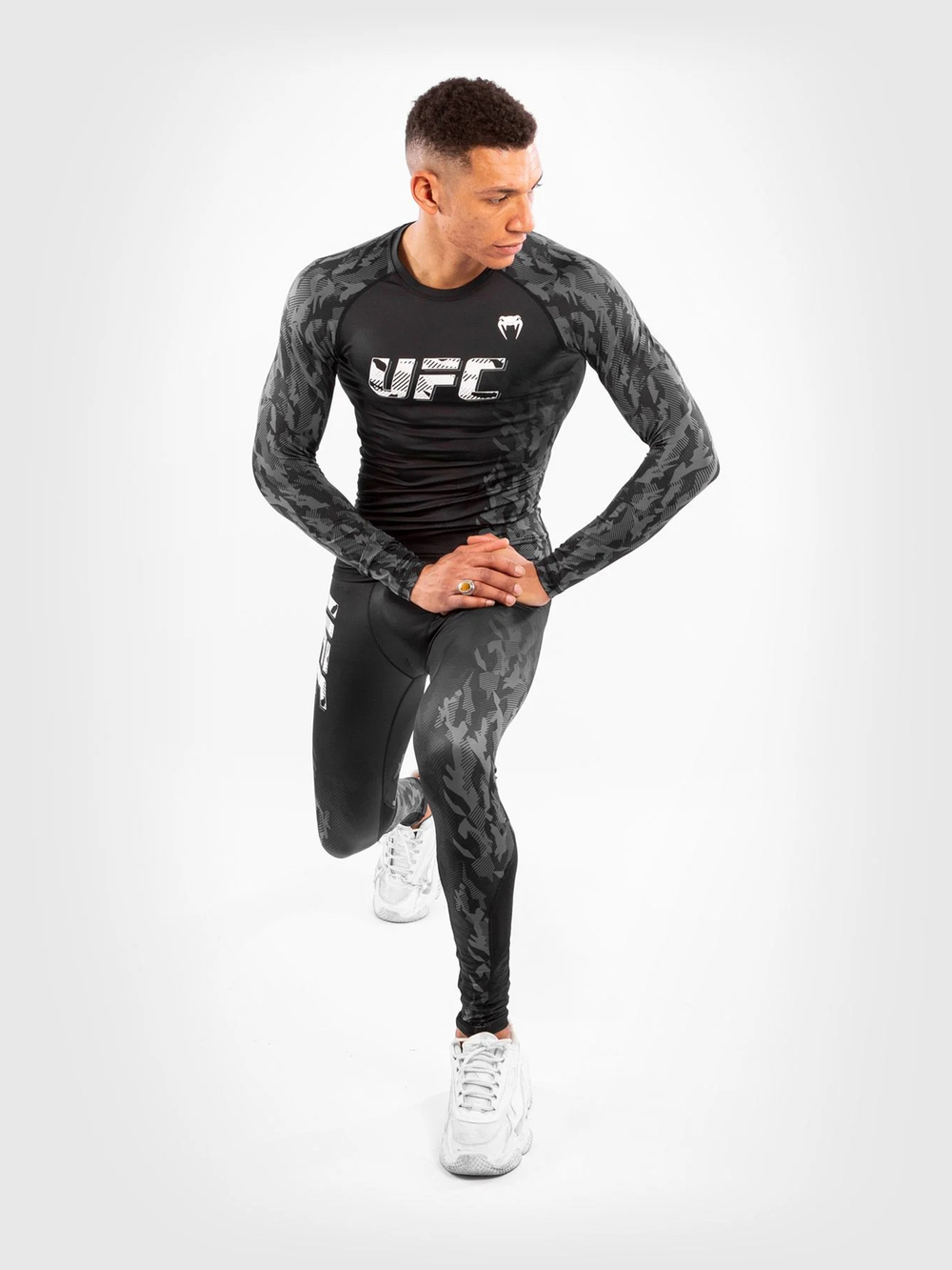 Рашгард UFC Venum Fight Week Black