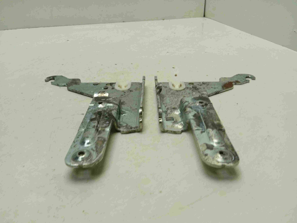 SMV50E30RU/97 ктп24 Петли двери для посудомоечной машины Bosch SMV50E30RU/97 б/у