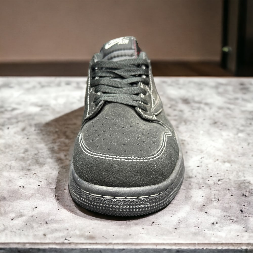 Nike Air Jordan 1 Low • Black Phantom