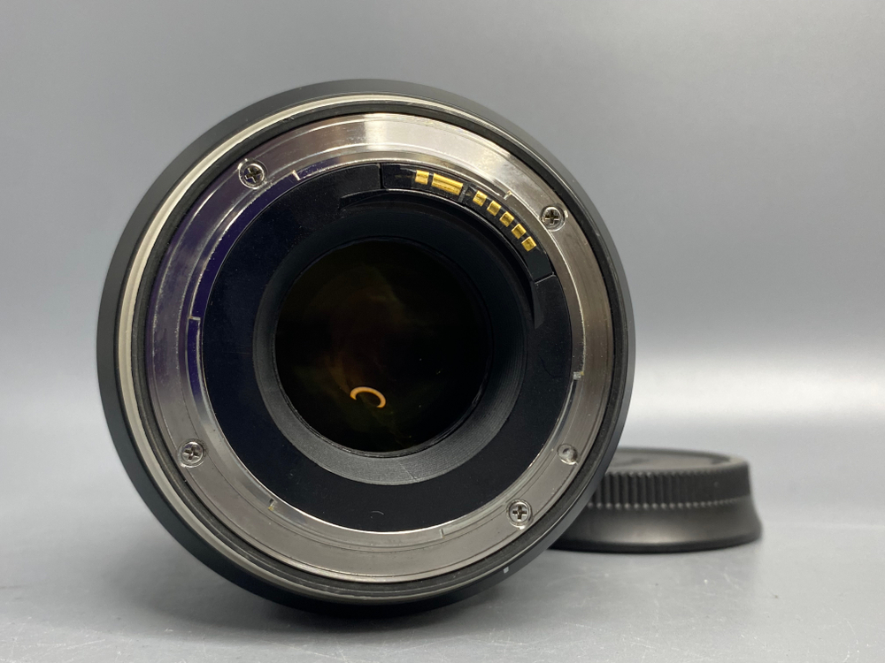 Tamron SP 85mm f/1.8 Di VC USD