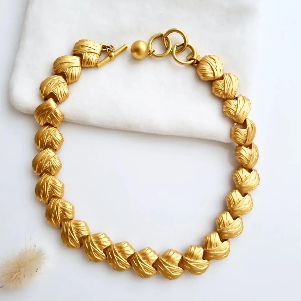 Колье в сердечки Anne Klein