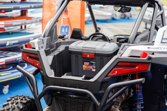 Экспедиционный ящик IRIS RV Box 460G, в квадроцикле.
